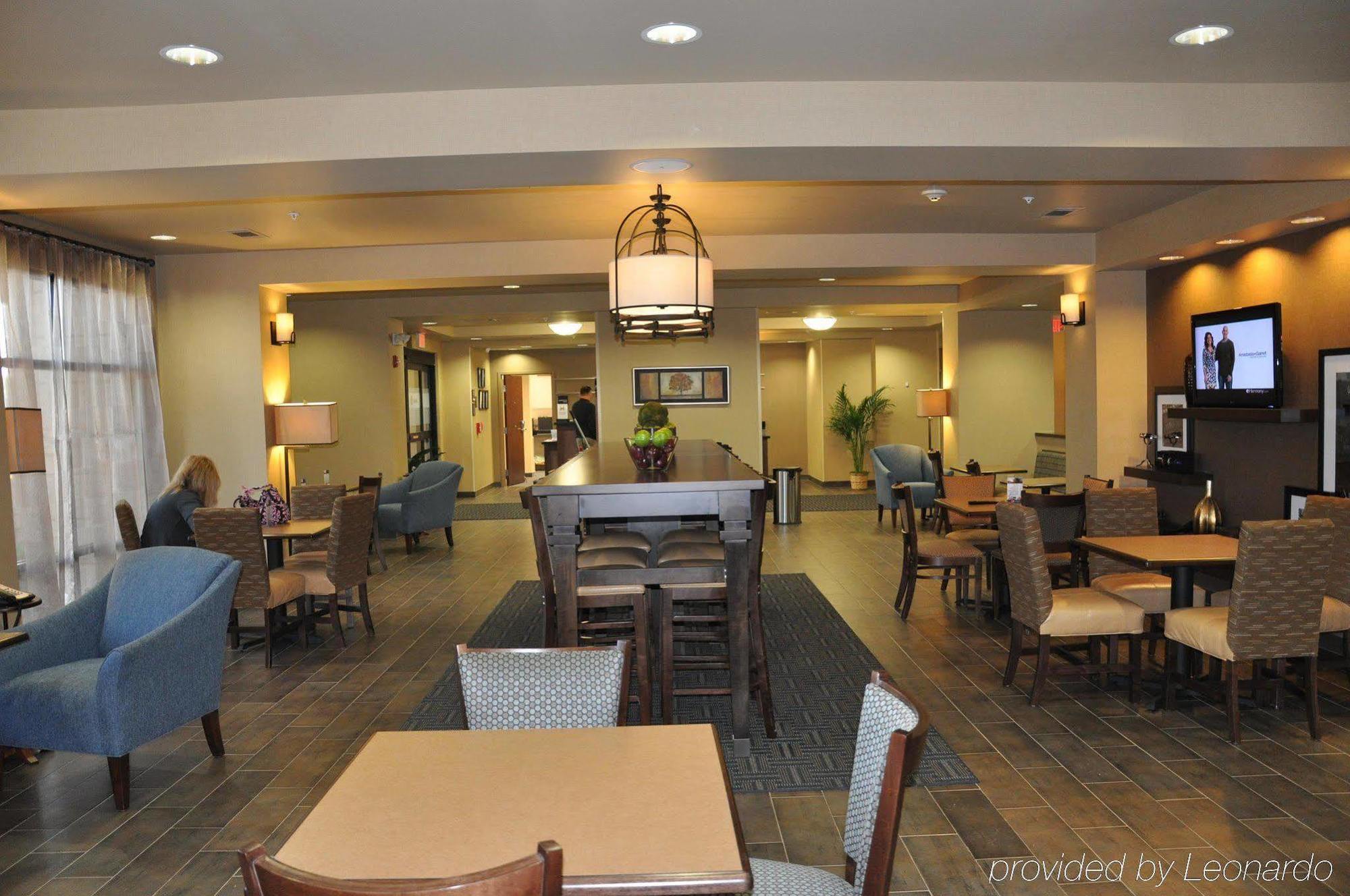 Hampton Inn Winfield Tucker Ресторан фото